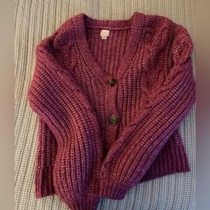 Cable knit chunky sweater